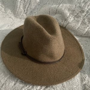 Adjustable hat